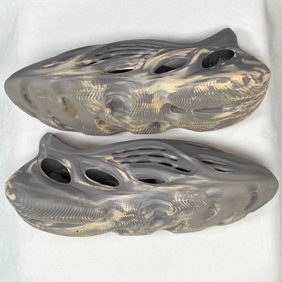 Adidas Yeezy Foam Runner ‘MXT Moon Grey’ – Style GV7904 – Men’s Size 12 – Used - Picture 7 of 15